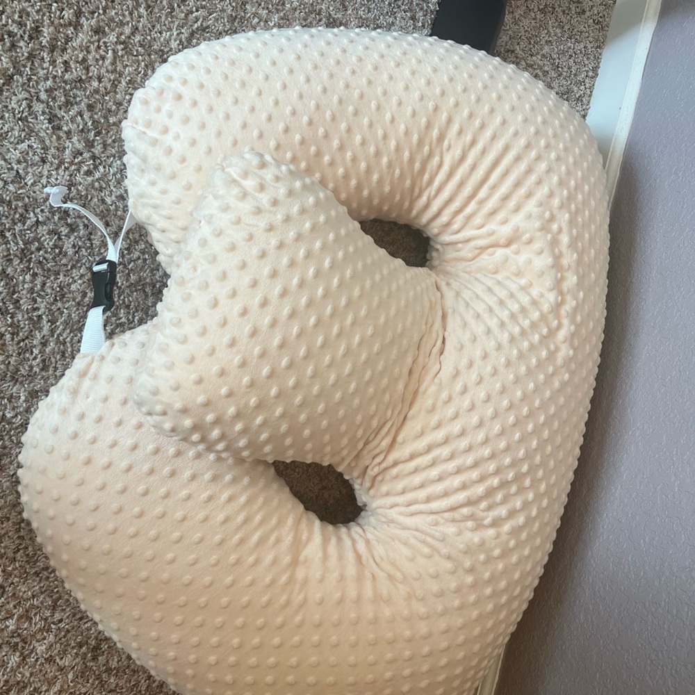Twin Z Boppy Pillow